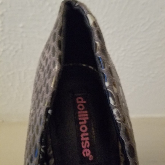 Ladies Shoes - Picture 1 of 4